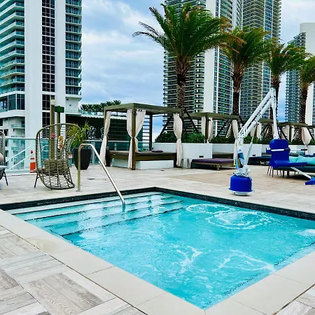 Hyde Beach House: Oceanfront 2BR with Direct Views Hollywood Exterior photo