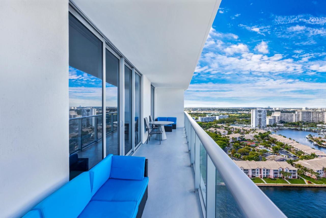 Hyde House: Oceanfront 2br With Direct Views