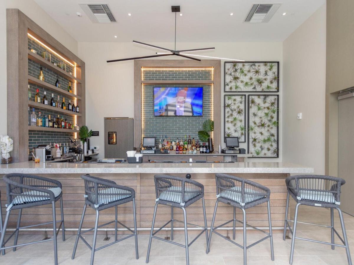 Hyde House - Million 2bd 2ba, Direct Ocean View, 1 Min From Beach, 6 Guests Hollywood